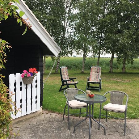 Stunning Romantik Cabin Close To Baltic Sea Villa Idestrup Exteriör bild